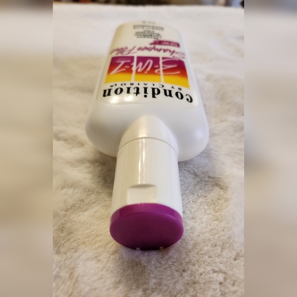 Vintage Clairol 3-In-1 Shampoo Plus Empty Bottle (1991) - Picture 7 of 9